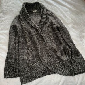 Liz Lange, maternity for target size extra large, gray and white sweater